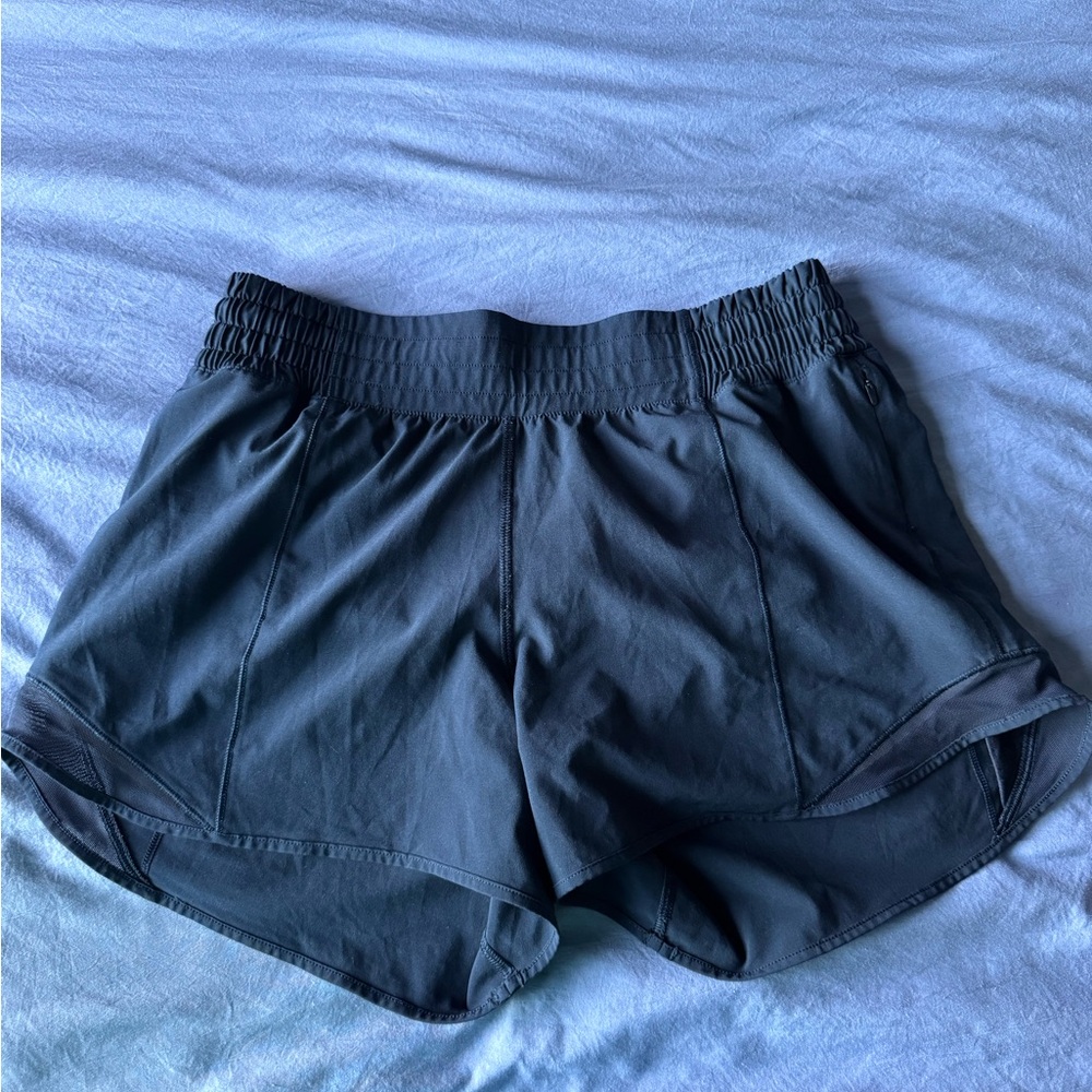 lululemon athletica hotty hot shorts 6